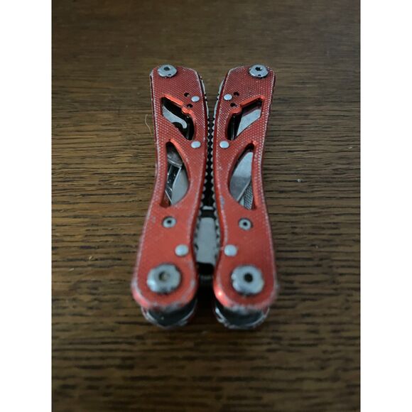 9-1 Multi Pocket Tool Stainless Steel Versatile Pliers, Knife, Screw Driver VTG - Picture 4 of 6